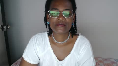 Snapshot of roushlove chatting on 29, 1, 2025 luxa online show from 29, 1, 2025