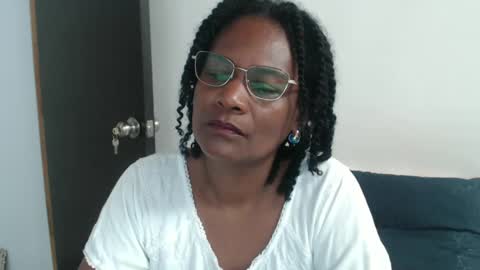 Snapshot of roushlove chatting on 29, 1, 2025 luxa online show from 29, 1, 2025