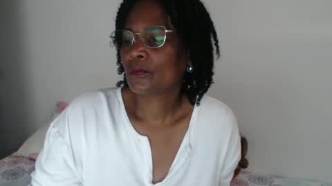 Snapshot of roushlove chatting on 31, 1, 2025 luxa online show from 31, 1, 2025