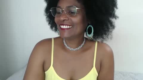 Snapshot of roushlove chatting on 15, 2, 2025 luxa online show from 15, 2, 2025