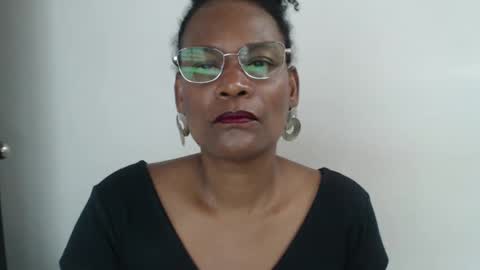 Snapshot of roushlove chatting on 20, 2, 2025 luxa online show from 20, 2, 2025