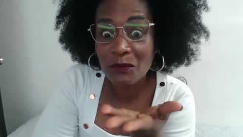 Snapshot of roushlove chatting on 24, 2, 2025 luxa online show from 24, 2, 2025