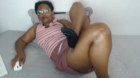 Snapshot of roushlove chatting on 25, 2, 2025 luxa online show from 25, 2, 2025