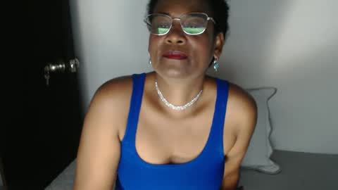 Snapshot of roushlove chatting on 3, 3, 2025 luxa online show from 3, 3, 2025