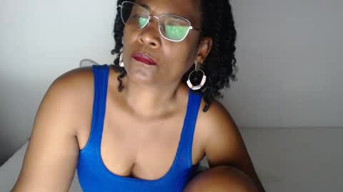 Snapshot of roushlove chatting on 11, 3, 2025 luxa online show from 11, 3, 2025