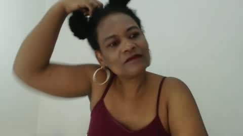 Snapshot of roushlove chatting on 14, 9, 2025 luxa online show from 14, 9, 2025