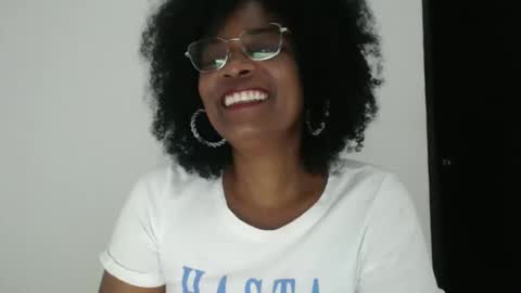 Snapshot of roushlove chatting on 22, 10, 2025 luxa online show from 22, 10, 2025