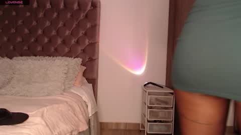 Rouss marie henao  online show from 13, 11, 2025