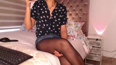 Rouss marie henao  online show from 30, 11, 2025