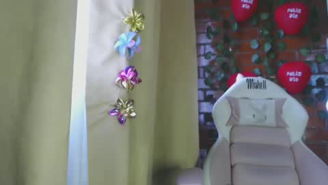 Daniela Ferreira online show from 13, 2, 2026