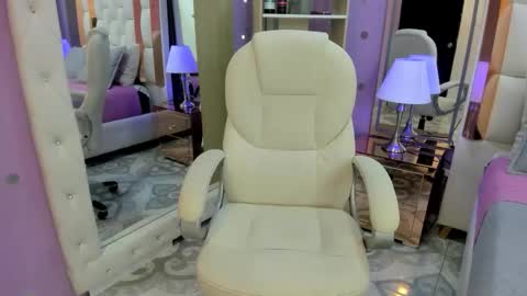 Snapshot of rousse_millers chatting on 17, 4, 2026 Rousse online show from 17, 4, 2026