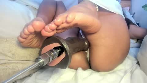 Snapshot of roussh_ chatting on 19, 4, 2026 Rosa online show from 19, 4, 2026