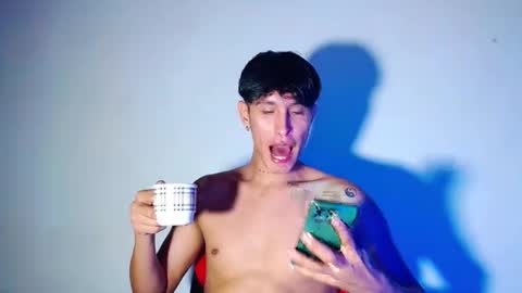 Snapshot of rowanboy23 chatting on 26, 11, 2025 rowanboy23 online show from 26, 11, 2025