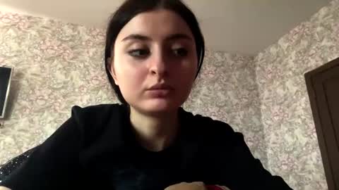 Snapshot of rowenafort chatting on 19, 7, 2026 Mico online show from 19, 7, 2026