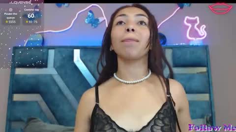 Snapshot of roxan_fox_ chatting on 1, 4, 2026 Roxane online show from 1, 4, 2026