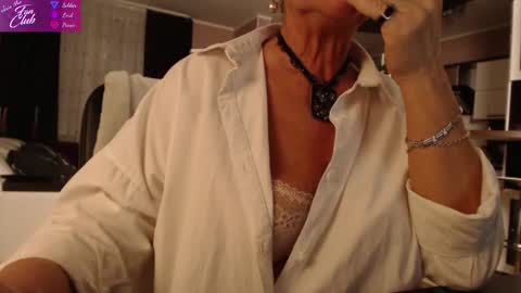 Snapshot of roxana_brooks chatting on 9, 12, 2024 Roxana online show from 9, 12, 2024