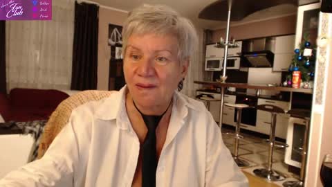 Snapshot of roxana_brooks chatting on 12, 1, 2025 Roxana online show from 12, 1, 2025