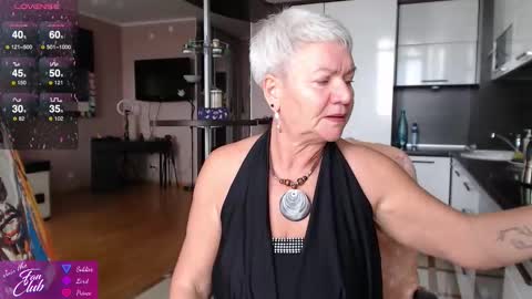 Snapshot of roxana_brooks chatting on 10, 9, 2025 Roxana online show from 10, 9, 2025