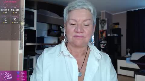 Snapshot of roxana_brooks chatting on 23, 9, 2025 Roxana online show from 23, 9, 2025