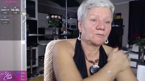 Snapshot of roxana_brooks chatting on 2, 10, 2025 Roxana online show from 2, 10, 2025