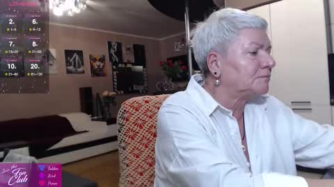 Snapshot of roxana_brooks chatting on 8, 10, 2025 Roxana online show from 8, 10, 2025