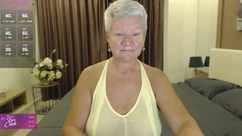 Snapshot of roxana_brooks chatting on 20, 12, 2025 Roxana online show from 20, 12, 2025