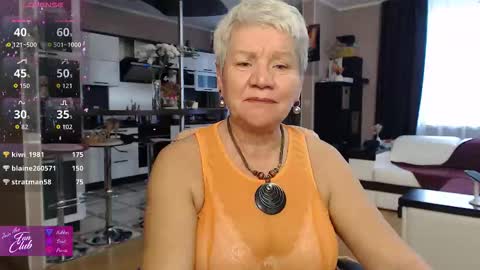 Snapshot of roxana_brooks chatting on 5, 3, 2026 Roxana online show from 5, 3, 2026