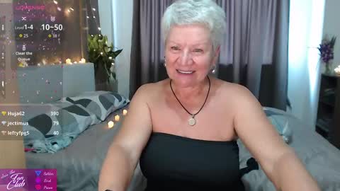 Snapshot of roxana_brooks chatting on 23, 4, 2026 Roxana online show from 23, 4, 2026