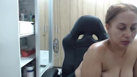 Snapshot of roxanalove7 chatting on 19, 12, 2024 Roxana online show from 19, 12, 2024