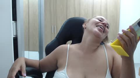 Snapshot of roxanalove7 chatting on 24, 12, 2024 Roxana online show from 24, 12, 2024