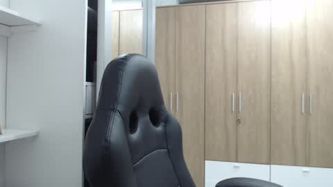 Snapshot of roxanalove7 chatting on 2, 1, 2025 Roxana online show from 2, 1, 2025