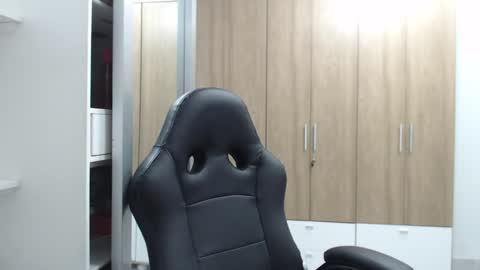 Snapshot of roxanalove7 chatting on 4, 1, 2025 Roxana online show from 4, 1, 2025