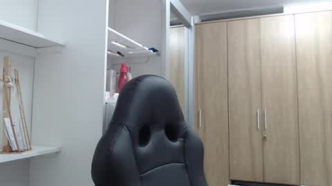 Snapshot of roxanalove7 chatting on 11, 1, 2025 Roxana online show from 11, 1, 2025