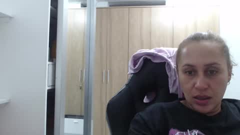 Snapshot of roxanalove7 chatting on 5, 3, 2025 Roxana online show from 5, 3, 2025