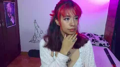 Snapshot of roxanbunny chatting on 20, 10, 2025 roxxy online show from 20, 10, 2025