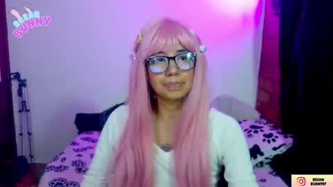 Snapshot of roxanbunny chatting on 5, 11, 2025 roxxy online show from 5, 11, 2025