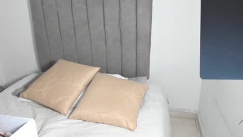 Roxane online show from 2, 12, 2025