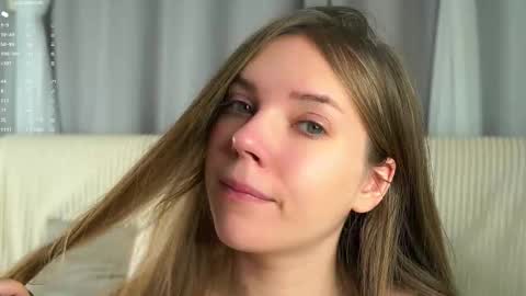 Snapshot of roxannastoo chatting on 27, 10, 2025 roxannastoo online show from 27, 10, 2025