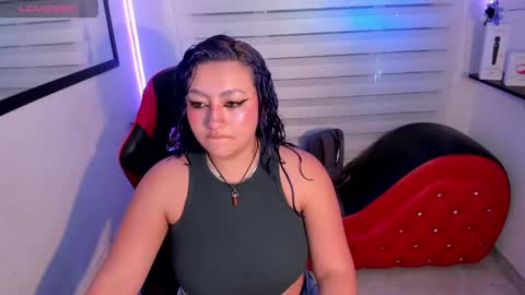 Snapshot of roxanne_morelli chatting on 20, 5, 2026 roxanne online show from 20, 5, 2026