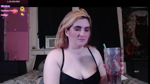 Snapshot of roxanneroulette chatting on 19, 10, 2025 Silver online show from 19, 10, 2025