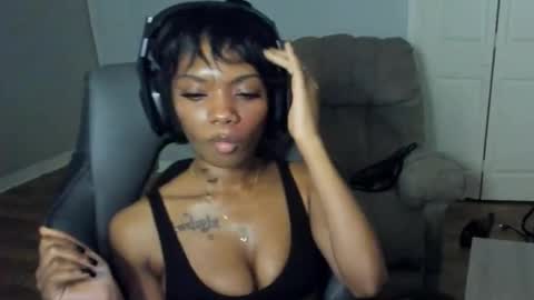 Snapshot of roxcakes chatting on 13, 5, 2026 roxcakes online show from 13, 5, 2026