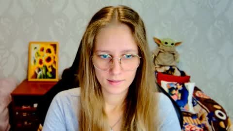 roxie_shy online show from 30, 9, 2025