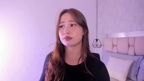 Snapshot of roxie_summers chatting on 14, 1, 2025 Roxie online show from 14, 1, 2025