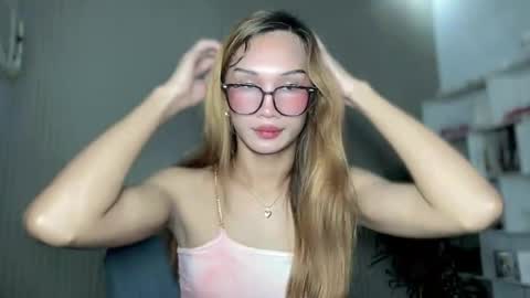 Snapshot of roxie_walton69x chatting on 25, 4, 2026 Roxie online show from 25, 4, 2026