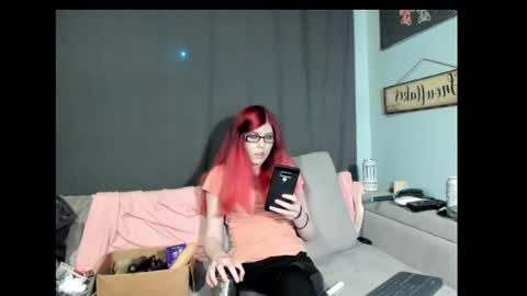 roxihazeleyes online show from 13, 2, 2025