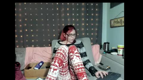 roxihazeleyes online show from 21, 2, 2025