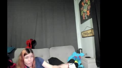 roxihazeleyes online show from 23, 10, 2025