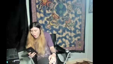 Snapshot of roxihazeleyes chatting on 9, 7, 2026 roxihazeleyes online show from 9, 7, 2026