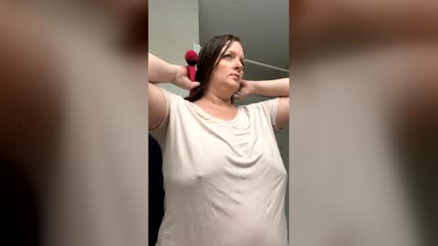 Snapshot of roxxxipaid chatting on 25, 4, 2026 RoxxxiPaid online show from 25, 4, 2026