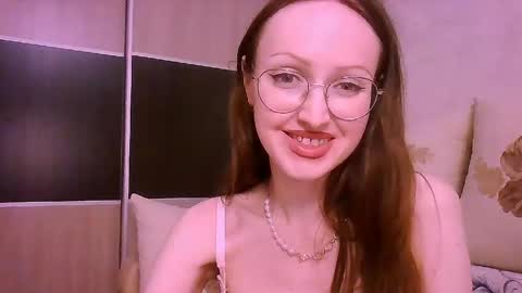 Snapshot of roxxywharton chatting on 18, 4, 2026 Roxxy Wharton online show from 18, 4, 2026